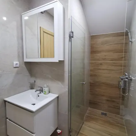 Good Night * Surčin