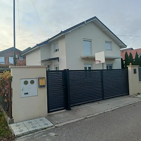 Apartament Good Night *